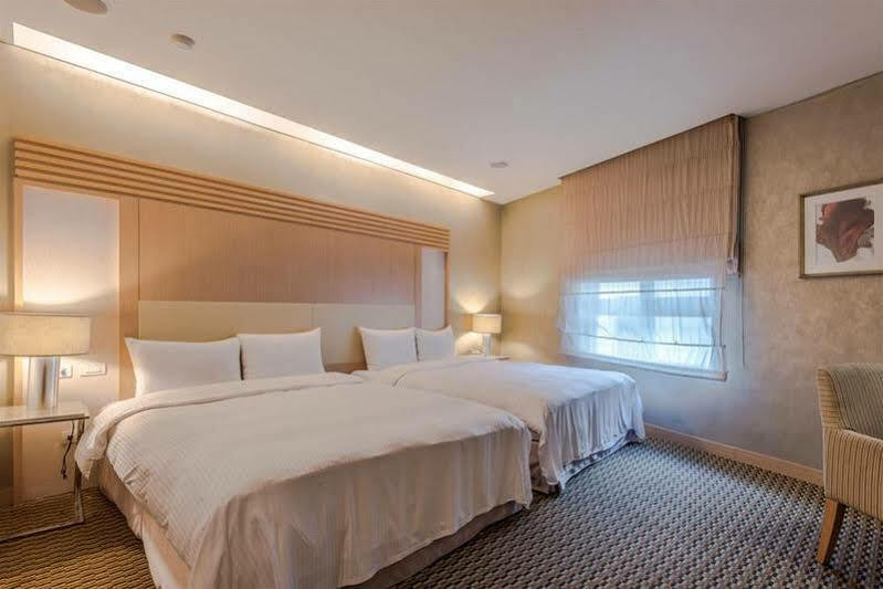 New California Hotell Xindian Exteriör bild